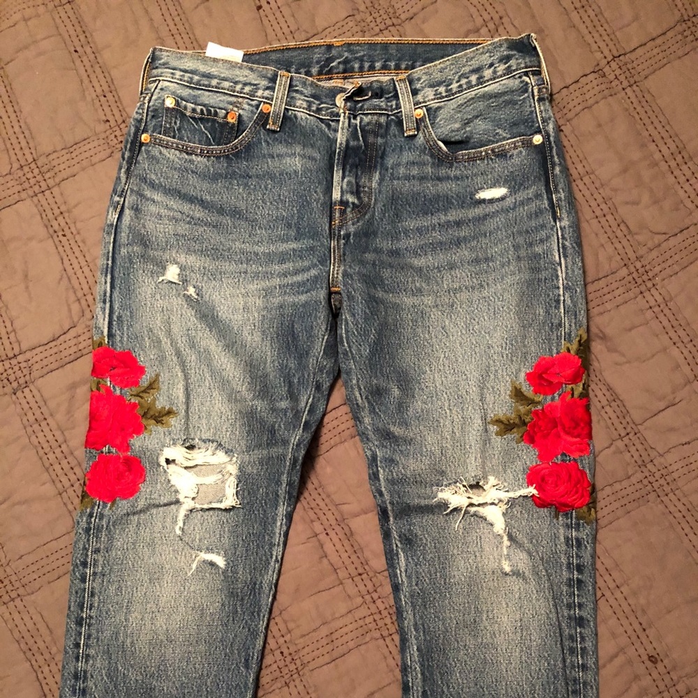 Levi’s Buttonfly Crop Jeans